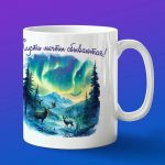 Кружка с оленем в лесу северное сияние